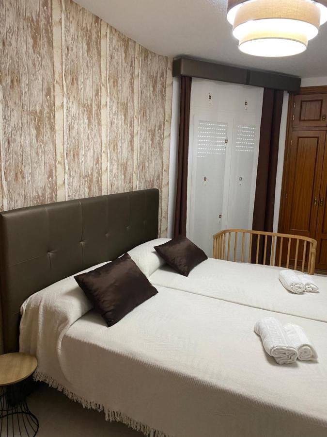 גרוצ'ה Apartamento Andalucia - Sea View, Beach, Marina, Lift & Free Parking מראה חיצוני תמונה