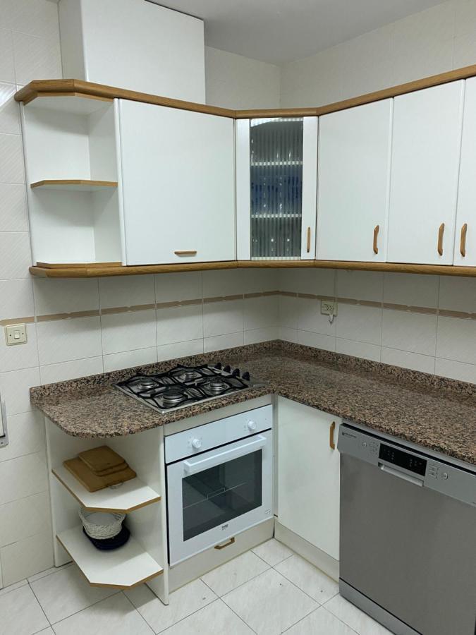 גרוצ'ה Apartamento Andalucia - Sea View, Beach, Marina, Lift & Free Parking מראה חיצוני תמונה