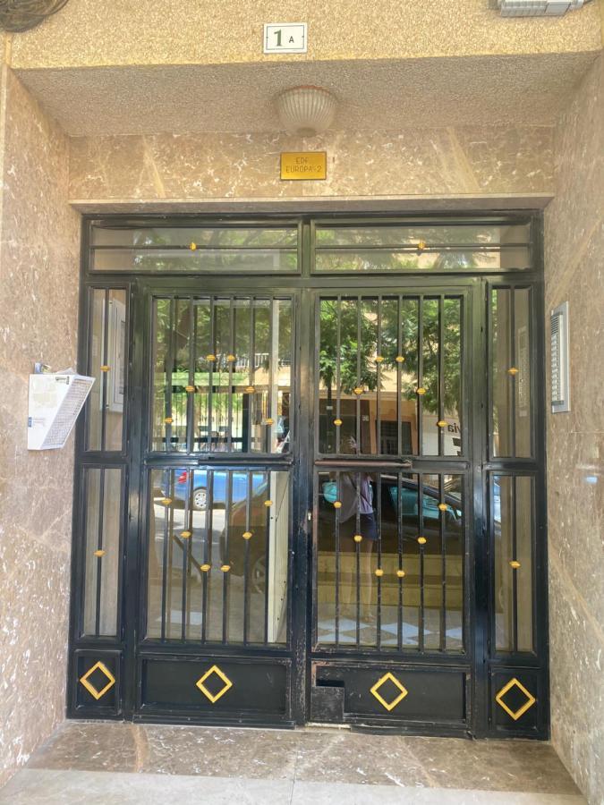 גרוצ'ה Apartamento Andalucia - Sea View, Beach, Marina, Lift & Free Parking מראה חיצוני תמונה